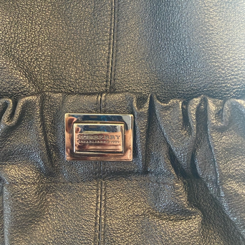 AUTHENTIC Burberry black pebbled leather hobo bag. Luxury like new - Picture 5 of 13